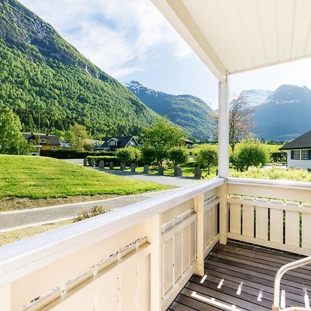 Hotel Loenfjord Loen Bagian luar foto