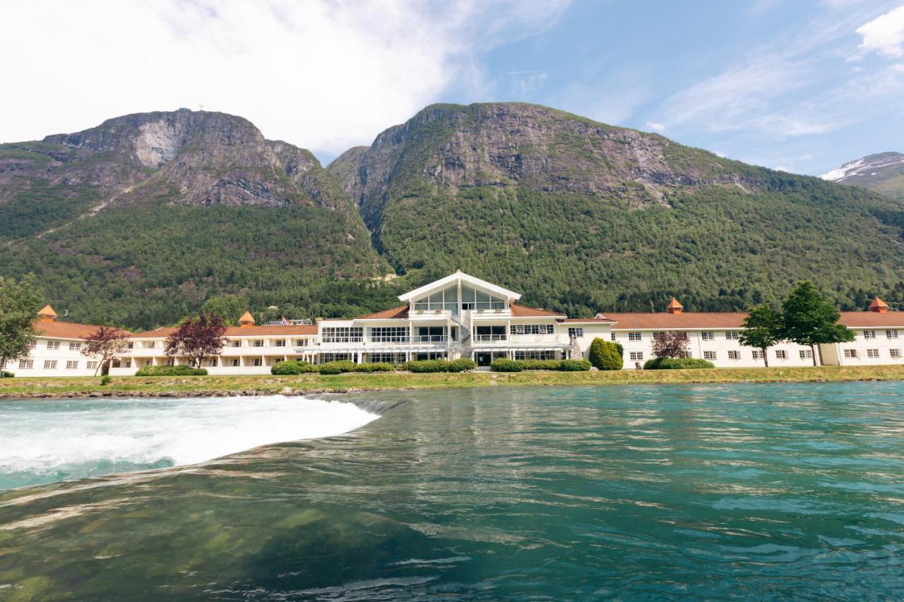 Hotel Loenfjord Loen Bagian luar foto