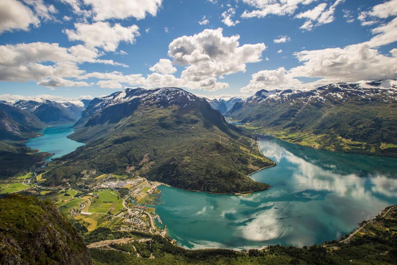 Hotel Loenfjord Loen Bagian luar foto