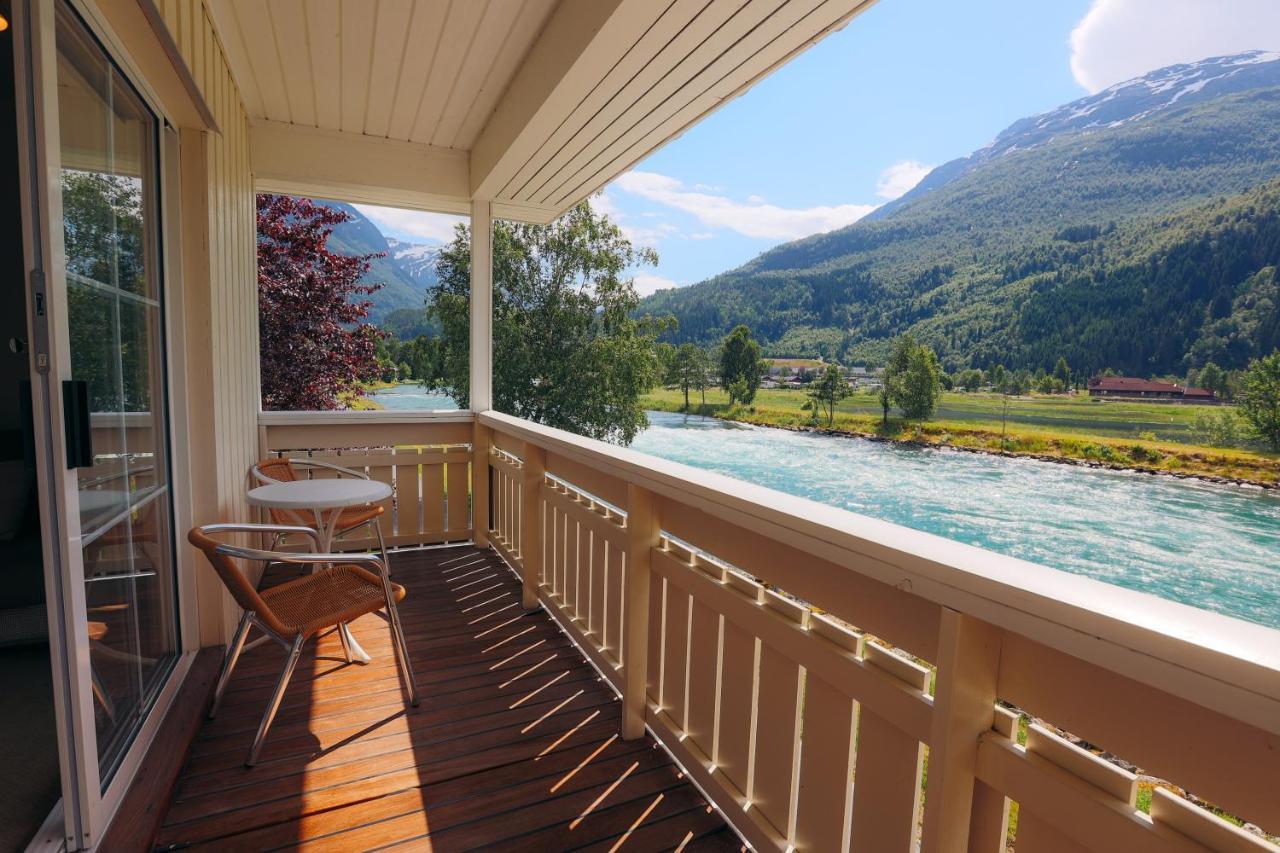 Hotel Loenfjord Loen Bagian luar foto