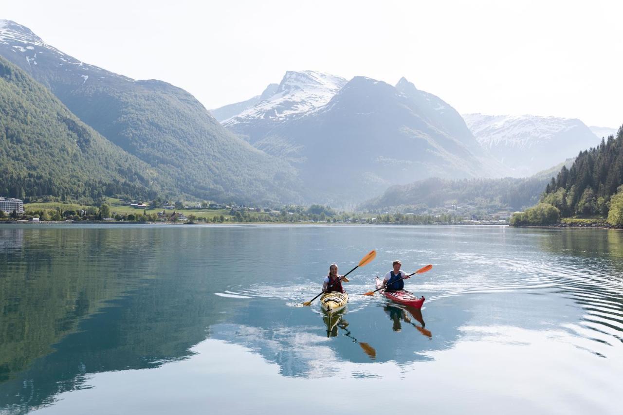 Hotel Loenfjord Loen Bagian luar foto