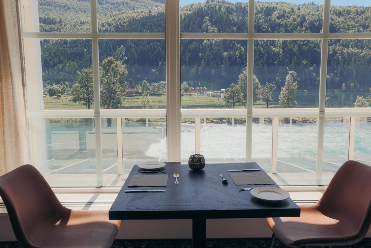 Hotel Loenfjord Loen Bagian luar foto