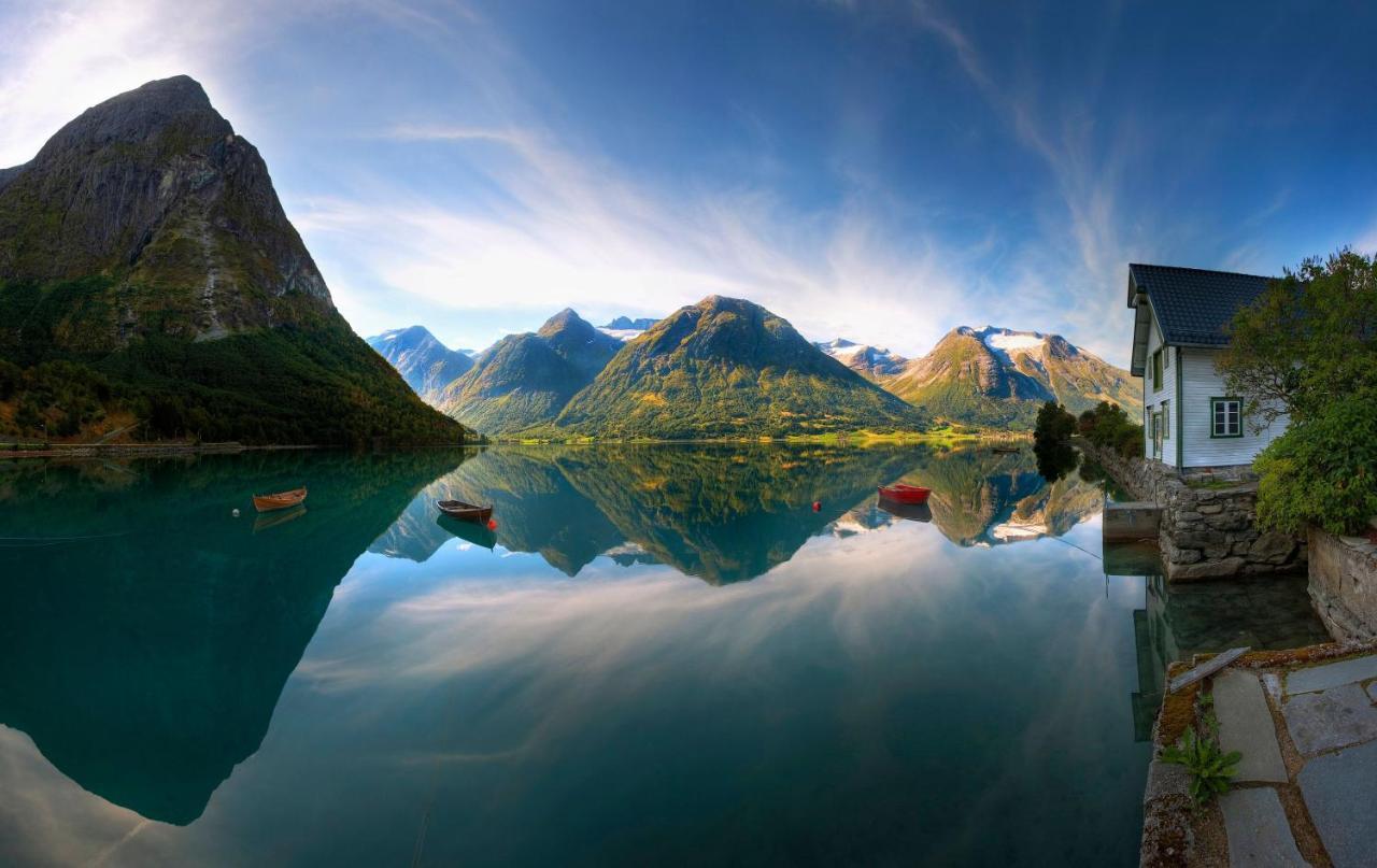 Hotel Loenfjord Loen Bagian luar foto