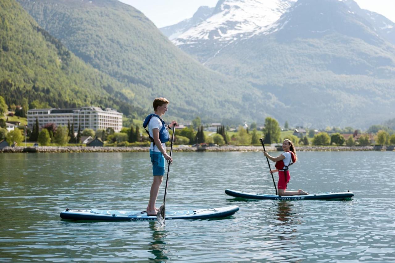 Hotel Loenfjord Loen Bagian luar foto