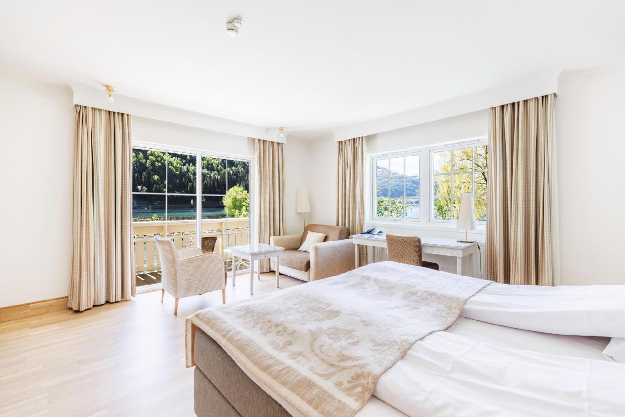 Hotel Loenfjord Loen Bagian luar foto